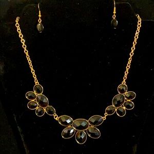 🌱 Beautiful black & gold costume jewelry set 🌟